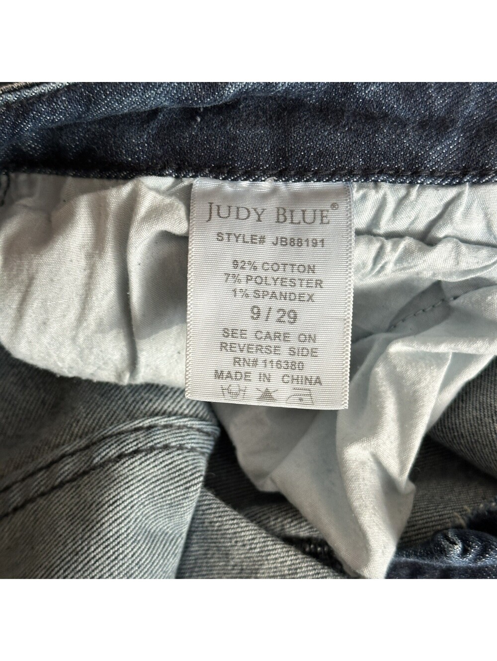 Judy Blue Women’s 9/29 Relaxed Fit Jeans Distressed Raw Hem High Rise Med Wash - Picture 6 of 12